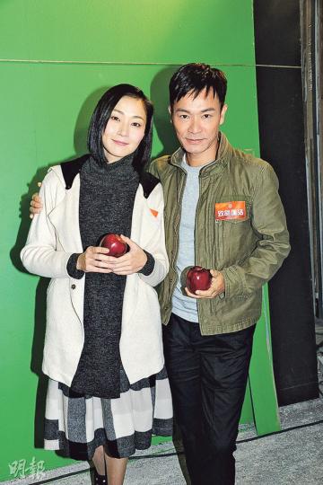 郭晉安（右）大讚萬綺雯（左）有天然美，不用化妝也很靚。（攝影鎅O者：陳釗）朱晨麗把長髮剪短，結果讚多過彈。（攝影鎅O者：陳釗）