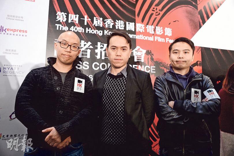 預算案額外注資2000萬元,資助粵語港產片打入內地,資助額由25萬元提升至50萬元。獨立電影《十年》導演歐文傑(右一)擔心政策有反效果,可能有電影製作人為「少少甜頭」自我審查,迎合內地口味以通過審批。(鍾林枝攝) 預算案額外注資2000萬元,資助粵語港產片打入內地,資助額由25萬元提升至50萬元。獨立電影《十年》導演歐文傑(右一)擔心政策有反效果,可能有電影製作人為「少少甜頭」自我審查,迎合內地口味以通過審批。(鍾林枝攝)