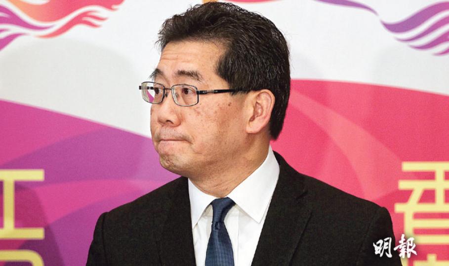 商務及經濟發展局長蘇錦樑昨午突然宣布,如果立法會在下星期仍然未能夠通過《2014年版權(修訂)條例草案》,政府將「就此作罷」,以顧全大局。(郭慶輝攝)商經局長蘇錦樑稱《2014年版權(修訂)條例草案》下周不通過即「作罷」,泛民立法會議員表示對其決定感到遺憾。(郭慶輝攝) 商務及經濟發展局長蘇錦樑昨午突然宣布,如果立法會在下星期仍然未能夠通過《2014年版權(修訂)條例草案》,政府將「就此作罷」,以顧全大局。(郭慶輝攝)商經局長蘇錦樑稱《2014年版權(修訂)條例草案》下周不通過即「作罷」,泛民立法會議員表示對其決定感到遺憾。(郭慶輝攝)