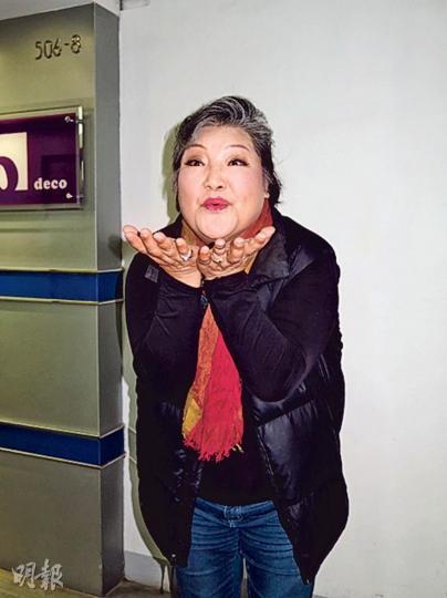 魯芬自爆由猴年開始即接下3部片約,又狂拍廣告和登台,真的豬籠入水。(攝影鎅O者﹕林蘊兒)曾是亞視當家花旦的麥翠嫻,對舊公司面臨停播感惋惜。(攝影鎅O者﹕林蘊兒) 魯芬自爆由猴年開始即接下3部片約,又狂拍廣告和登台,真的豬籠入水。(攝影鎅O者﹕林蘊兒)曾是亞視當家花旦的麥翠嫻,對舊公司面臨停播感惋惜。(攝影鎅O者﹕林蘊兒)