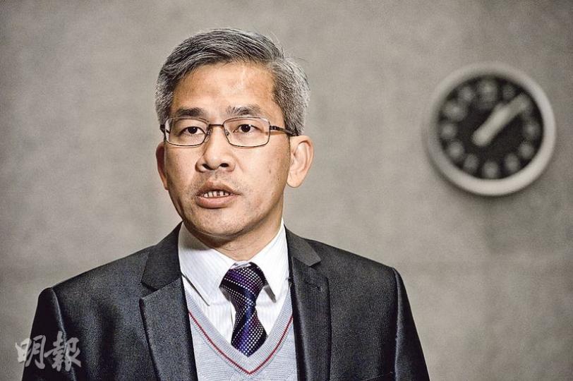 資助小學校長會主席賴子文(圖)昨與教育局長吳克儉開會後表示,希望局方可安排更多教育心理學家到校協助。(馮凱鍵攝) 資助小學校長會主席賴子文(圖)昨與教育局長吳克儉開會後表示,希望局方可安排更多教育心理學家到校協助。(馮凱鍵攝)