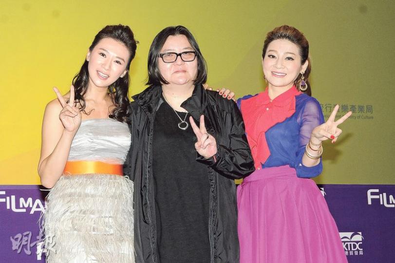 寬姐（中）偕同《大尾鱸鰻2》兩位演員王彩樺（右）與連靜雯（左）到港出席台灣影視酒會。（攝影：孫華中）炎亞綸希望有機會來香港參與電影演出。（攝影：孫華中）