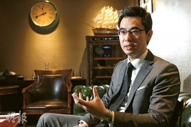 安德思資產管理董事總經理陳德豪對後市看法樂觀,相信恒指於5月或之前可上試21000點至22000點。(林俊源攝) 安德思資產管理董事總經理陳德豪對後市看法樂觀,相信恒指於5月或之前可上試21000點至22000點。(林俊源攝)