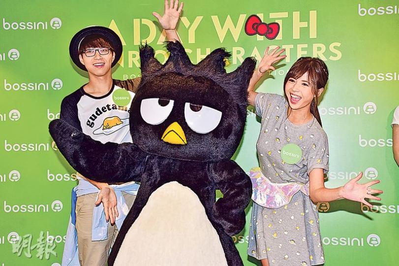 坤哥解釋因怕張秀文的男粉絲不喜歡,才不敢搭對方的膊頭。(攝影﹕梁迺楠) 坤哥解釋因怕張秀文的男粉絲不喜歡,才不敢搭對方的膊頭。(攝影﹕梁迺楠)
