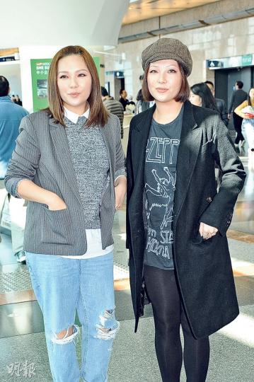 衛蘭(左)與妹妹衛詩(右)結伴到會展欣賞巴塞爾藝術展。(攝影鎅O者:鍾偉茵) 衛蘭(左)與妹妹衛詩(右)結伴到會展欣賞巴塞爾藝術展。(攝影鎅O者:鍾偉茵)