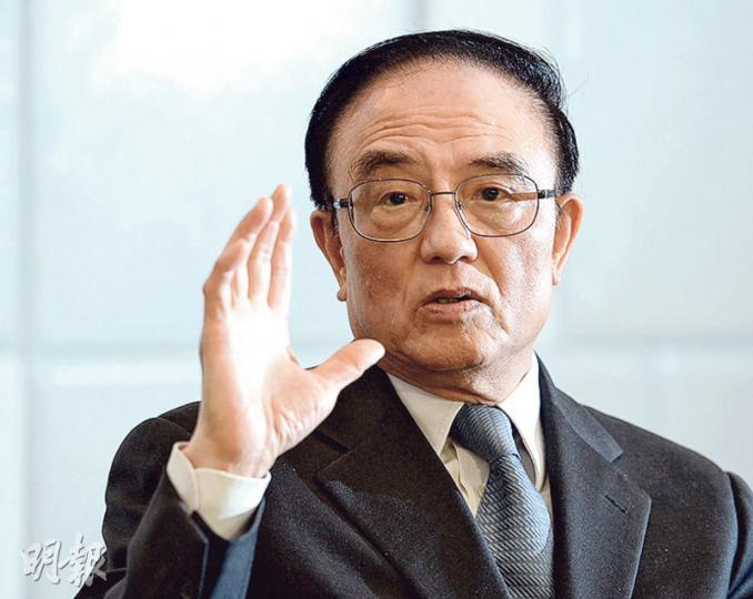 政府提出設獨立投訴委員會處理涉及私營醫療機構的投訴,私家醫院聯會主席李繼堯(圖)認為應一併規管公私營醫院,才能一視同仁。(劉焌陶攝) 政府提出設獨立投訴委員會處理涉及私營醫療機構的投訴,私家醫院聯會主席李繼堯(圖)認為應一併規管公私營醫院,才能一視同仁。(劉焌陶攝)