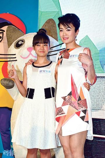 糖妹(左)昨日與方健儀(右)出席「錢家有道」活動,大談個人理財之道。(攝影﹕梁迺楠) 糖妹(左)昨日與方健儀(右)出席「錢家有道」活動,大談個人理財之道。(攝影﹕梁迺楠)
