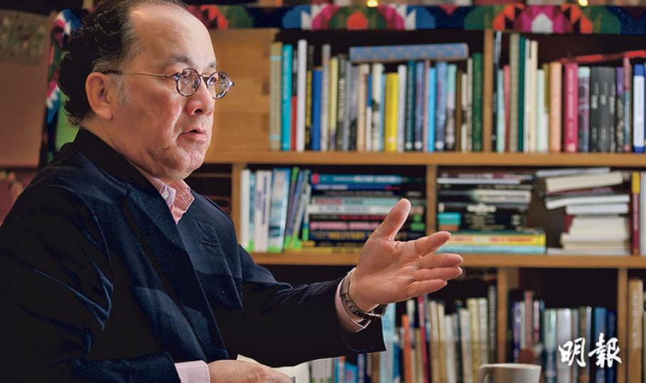 港聯航空前行政總裁謝天賜接受本報專訪,證實陳婉玉曾以港聯航空營運總監的身分列席與政府展開的航權會議,當時政府的代表正是時任經濟發展及勞工局副秘書長馮永業,意味馮、陳二人早已認識。(黃志東攝)馮永業(圖)昨晚乘的士回到跑馬地成和坊居所,未有回應記者提問。本報再以WhatsApp留言向他查詢,是否涉及在2005年向時任港聯航空行政總裁謝天賜發信,批評當時的港聯未有善用深圳航權,但他未有回覆。(陳淑安攝) 港聯航空前行政總裁謝天賜接受本報專訪,證實陳婉玉曾以港聯航空營運總監的身分列席與政府展開的航權會議,當時政府的代表正是時任經濟發展及勞工局副秘書長馮永業,意味馮、陳二人早已認識。(黃志東攝)馮永業(圖)昨晚乘的士回到跑馬地成和坊居所,未有回應記者提問。本報再以WhatsApp留言向他查詢,是否涉及在2005年向時任港聯航空行政總裁謝天賜發信,批評當時的港聯未有善用深圳航權,但他未有回覆。(陳淑安攝)