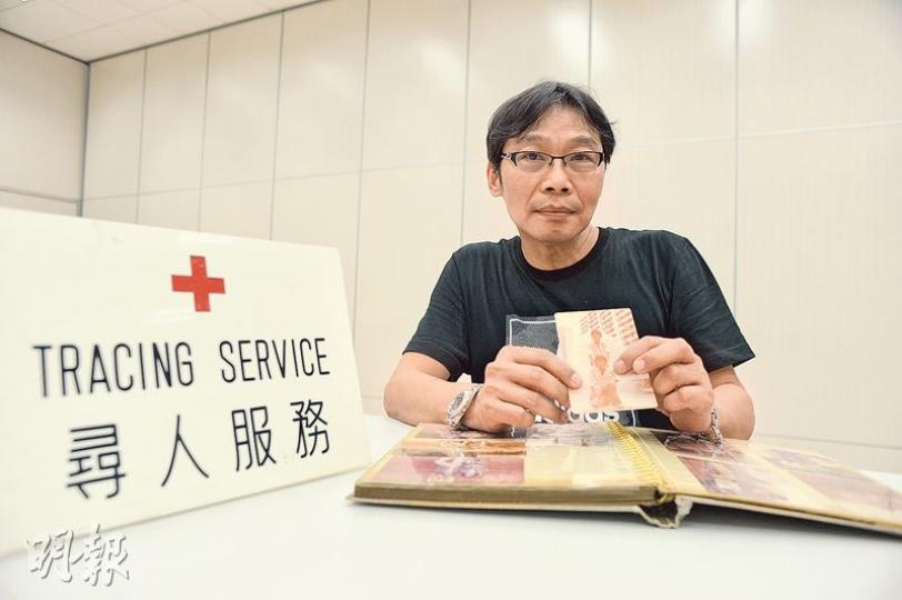 現年54歲的黃輝明出生數個月,生母陳秀芬便離開黃家,他多年來只見過生母兩次,現冀透過紅十字會尋人服務,能與生母重聚。(鍾林枝攝) 現年54歲的黃輝明出生數個月,生母陳秀芬便離開黃家,他多年來只見過生母兩次,現冀透過紅十字會尋人服務,能與生母重聚。(鍾林枝攝)