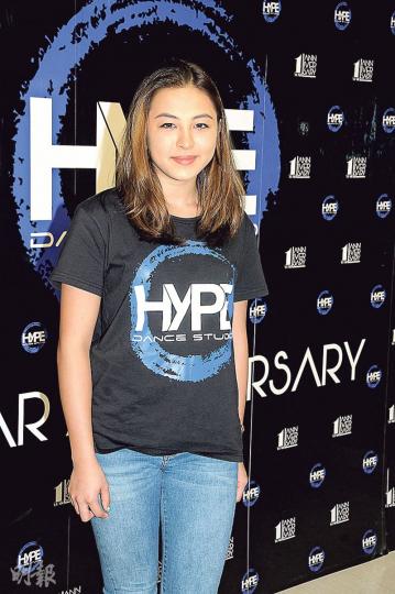 Hilary與男友分手不久便返港,她否認怕留在美國觸景傷情,只是趁暑假回來掙零用錢。(攝影:孫華中) Hilary與男友分手不久便返港,她否認怕留在美國觸景傷情,只是趁暑假回來掙零用錢。(攝影:孫華中)