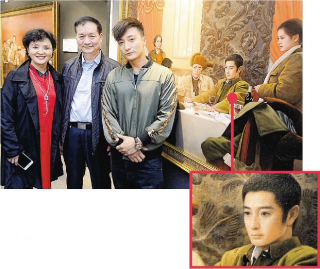 畫家沈漢武（中）將畫廊主之子、香港藝人方力申（右）的形象（小圖）加入油畫《老莫往事》（畫中右二），盼警醒下一代。（劉焌陶攝）沈漢武油畫《紅牆騎士》中，紅衛兵天真爛漫、意氣風發。（劉焌陶攝）