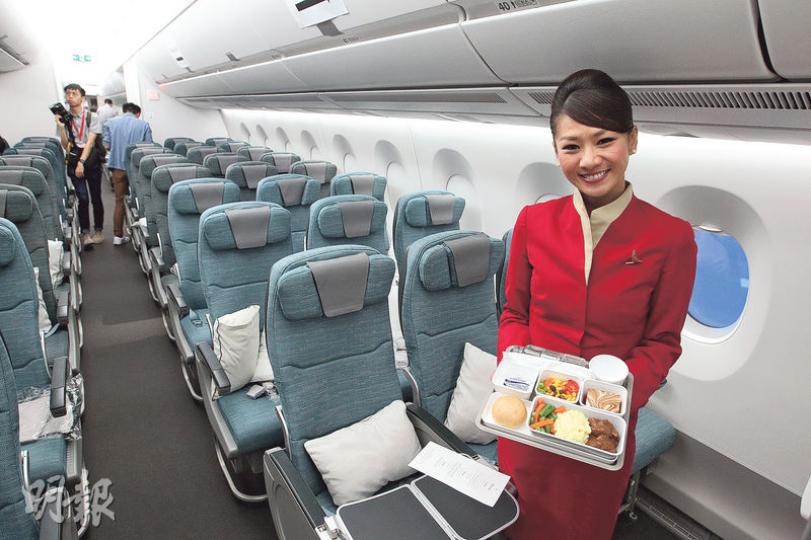 國泰首架A350-900客機將於6月1日正式由香港飛往馬尼拉,集團稱未來將以歐洲航線為主。(林俊源攝) 國泰首架A350-900客機將於6月1日正式由香港飛往馬尼拉,集團稱未來將以歐洲航線為主。(林俊源攝)