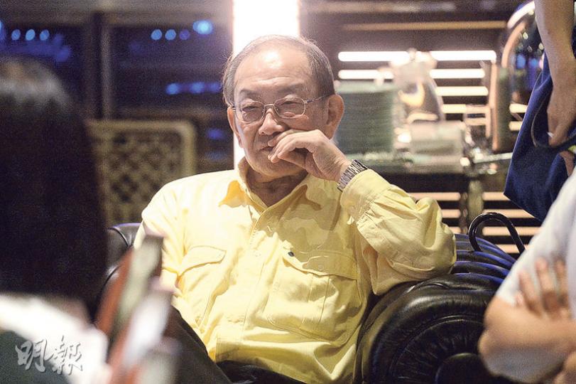 自由黨創黨主席李鵬飛昨低調現身記者會,並沒有上台。他笑言,曾以為詹稱考慮出選是說笑,故特意來證實一下,但明言不會幫手站台拉票。(楊柏賢攝) 自由黨創黨主席李鵬飛昨低調現身記者會,並沒有上台。他笑言,曾以為詹稱考慮出選是說笑,故特意來證實一下,但明言不會幫手站台拉票。(楊柏賢攝)