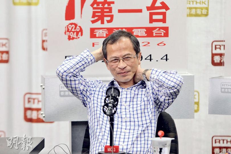 立法會主席曾鈺成(圖)昨出席港台節目,感嘆近年立法會少了高質素發言,議員只是以動作、幾字真言或道具博取傳媒報道。(林俊源攝) 立法會主席曾鈺成(圖)昨出席港台節目,感嘆近年立法會少了高質素發言,議員只是以動作、幾字真言或道具博取傳媒報道。(林俊源攝)