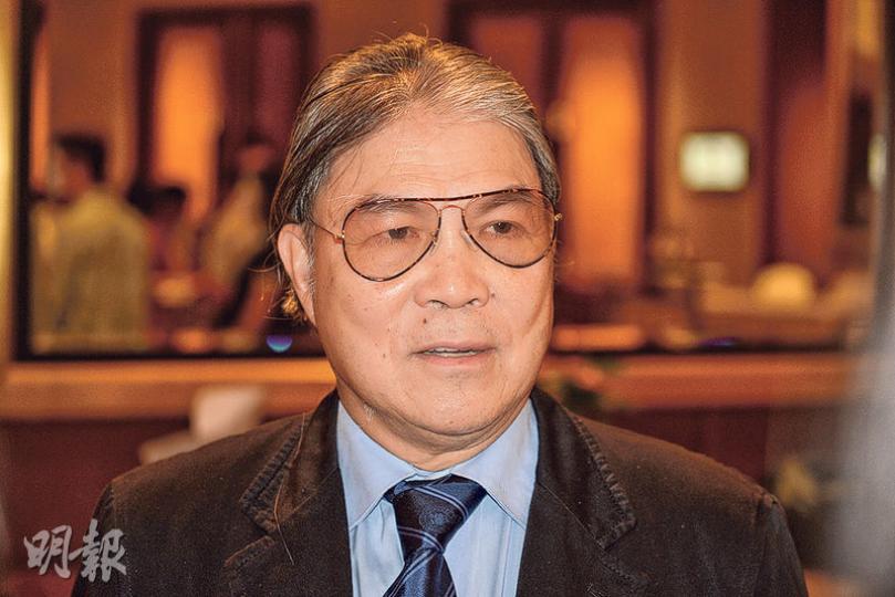 港協暨奧委會會長霍震霆(圖)噚日出席一個公開活動,被記者問到點睇阿叻代表香港做火炬手,佢就話,無綫或其他機構或者都係考慮娛樂性。(鍾林枝攝) 港協暨奧委會會長霍震霆(圖)噚日出席一個公開活動,被記者問到點睇阿叻代表香港做火炬手,佢就話,無綫或其他機構或者都係考慮娛樂性。(鍾林枝攝)
