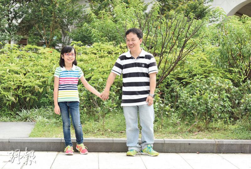 在子悅眼中,她的爸爸跟別人沒有兩樣,加上Edmond屬寬鬆派,因此她很喜歡爸爸。(陳淑安攝)Edmond笑言,女兒的功課由太太主理,他的角色是陪玩。(陳淑安攝)陪玩 (陳淑安攝) 在子悅眼中,她的爸爸跟別人沒有兩樣,加上Edmond屬寬鬆派,因此她很喜歡爸爸。(陳淑安攝)Edmond笑言,女兒的功課由太太主理,他的角色是陪玩。(陳淑安攝)陪玩 (陳淑安攝)