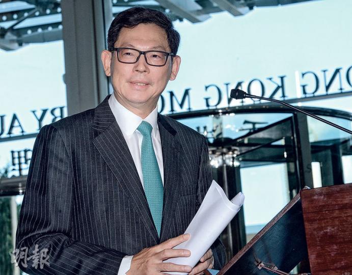 金管局總裁陳德霖表示,英國與歐盟討論脫歐具體安排既複雜亦難料,金融市場未來一段時間將會持續波動,提醒要小心管理風險。(劉焌陶攝) 金管局總裁陳德霖表示,英國與歐盟討論脫歐具體安排既複雜亦難料,金融市場未來一段時間將會持續波動,提醒要小心管理風險。(劉焌陶攝)