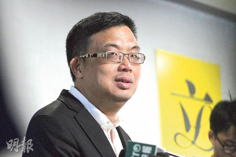 協助銅鑼灣書店店長林榮基的民主黨涂謹申期望,政府代表團不要只單方面聆聽內地公安部陳述,也要主動查明陪同林榮基返港的兩名內地人身分。(林俊源攝) 協助銅鑼灣書店店長林榮基的民主黨涂謹申期望,政府代表團不要只單方面聆聽內地公安部陳述,也要主動查明陪同林榮基返港的兩名內地人身分。(林俊源攝)