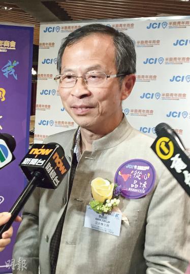 立法會主席曾鈺成再次強調港獨「無出路」,又說一國兩制在港推行19年,整體上成功,呼籲青年人應維護一國兩制。(張嘉雯攝) 立法會主席曾鈺成再次強調港獨「無出路」,又說一國兩制在港推行19年,整體上成功,呼籲青年人應維護一國兩制。(張嘉雯攝)