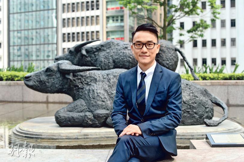 皇璽餐飲主席、執行董事及行政總裁王文威認為,本港餐飲業存在逆市拓展業務的機會,集團會積極在旺區物色地舖,把握新商機。(鍾林枝攝) 皇璽餐飲主席、執行董事及行政總裁王文威認為,本港餐飲業存在逆市拓展業務的機會,集團會積極在旺區物色地舖,把握新商機。(鍾林枝攝)