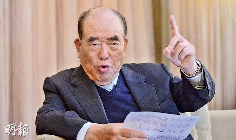 台灣前行政院長郝柏村(圖)昨日在香港接受傳媒訪問,表示堅決反對台獨和港獨。(楊柏賢攝) 台灣前行政院長郝柏村(圖)昨日在香港接受傳媒訪問,表示堅決反對台獨和港獨。(楊柏賢攝)