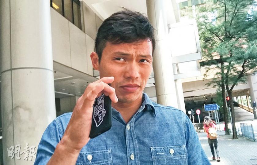 任職救生員的賴勁斌(圖)昨供稱,被告莊玉麟向他發告票後稱「架車咁靚,揸得快,撞到就可惜」,並有意購買其黑色的Yamaha Tmax。(植敏欣攝)被告莊玉麟(圖)1999年加入警隊,根據《警聲》,他曾是2003年首批聯同衛生署人員進入被隔離淘大花園E座的警務人員,其後獲警隊表揚。(植敏欣攝) 任職救生員的賴勁斌(圖)昨供稱,被告莊玉麟向他發告票後稱「架車咁靚,揸得快,撞到就可惜」,並有意購買其黑色的Yamaha Tmax。(植敏欣攝)被告莊玉麟(圖)1999年加入警隊,根據《警聲》,他曾是2003年首批聯同衛生署人員進入被隔離淘大花園E座的警務人員,其後獲警隊表揚。(植敏欣攝)