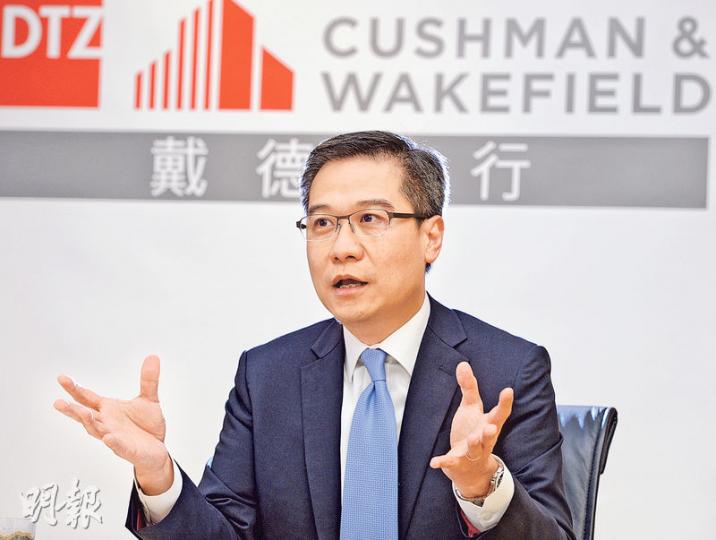 中資在本港商業市場的重要性與日俱增,蕭亮輝預測中區甲廈「外資退、中資進」的情况在可見將來仍會持續。(劉焌陶攝) 中資在本港商業市場的重要性與日俱增,蕭亮輝預測中區甲廈「外資退、中資進」的情况在可見將來仍會持續。(劉焌陶攝)