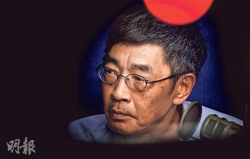 銅鑼灣書店店長林榮基昨接受網台D100訪問,表示有意向警方提出結束對他的人身保護措施。(劉焌陶攝) 銅鑼灣書店店長林榮基昨接受網台D100訪問,表示有意向警方提出結束對他的人身保護措施。(劉焌陶攝)