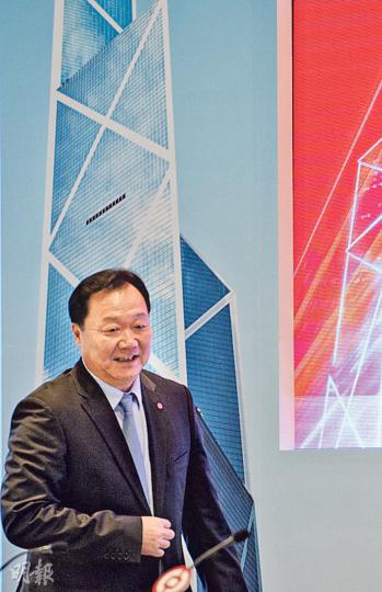 中銀香港副董事長兼總裁岳毅(圖)表示,該行目標是全年貸款雙位數增長高於同業及新造按揭排名第一。(劉焌陶攝) 中銀香港副董事長兼總裁岳毅(圖)表示,該行目標是全年貸款雙位數增長高於同業及新造按揭排名第一。(劉焌陶攝)