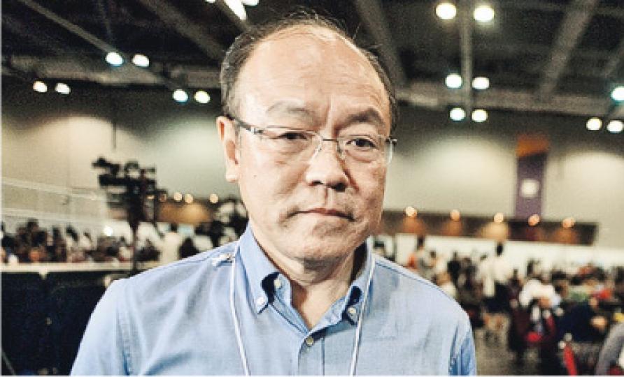 民協馮檢基(圖)在新界西敗陣,其他成員亦未能取得立法會議席,令民協於來屆將在議會絕迹。馮檢基承認結果對民協衝擊大,但會接受選民的抉擇。(馮凱鍵攝) 民協馮檢基(圖)在新界西敗陣,其他成員亦未能取得立法會議席,令民協於來屆將在議會絕迹。馮檢基承認結果對民協衝擊大,但會接受選民的抉擇。(馮凱鍵攝)