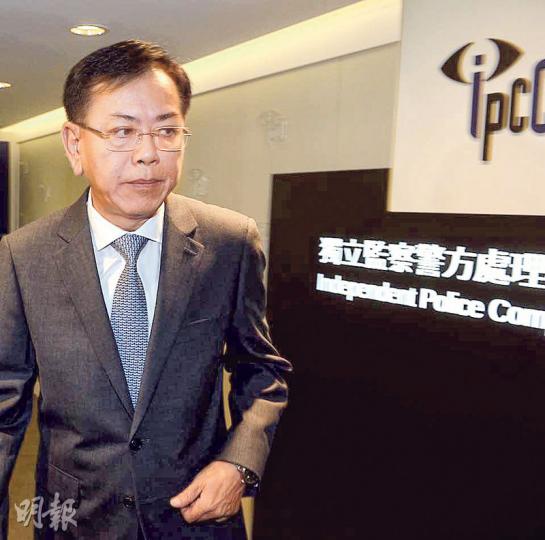 監警會新任秘書長俞官興昨日履新,自言處事實際、「黑與白好分明,於監警會工作是很適合的」,希望用工作表現爭取外界對他的信心。(劉焌陶攝) 監警會新任秘書長俞官興昨日履新,自言處事實際、「黑與白好分明,於監警會工作是很適合的」,希望用工作表現爭取外界對他的信心。(劉焌陶攝)