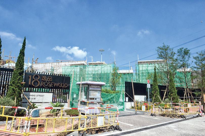 樓花期僅半年的建灝地產屯門「18逸品」將於短期推售，項目18個單位全部連天台或花園，發展商指，售價會以新界西北新盤特色戶作參考。（劉焌陶攝）