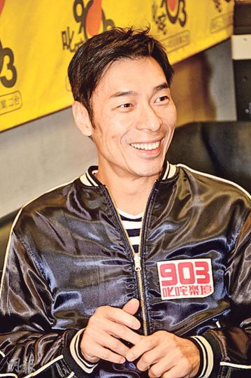 安仔讚Sammi今次處理得好好,歌迷也好疼惜她。(攝影﹕梁迺楠) 安仔讚Sammi今次處理得好好,歌迷也好疼惜她。(攝影﹕梁迺楠)