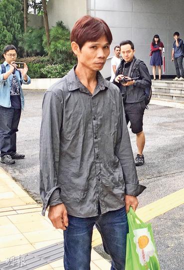 被告唐勛光昨承認一項「使用貓肉作食物」罪,他當日被捕後,在警誡下稱家貓因天氣寒冷死亡,打算用來餵狗。(黃文雋攝)被告舒興巧(圖)昨在庭上透露,貓兒凍死後她不敢自行埋屍,着「表叔」處理,其後卻發現表叔用火槍燒貓。(梁嘉怡攝) 被告唐勛光昨承認一項「使用貓肉作食物」罪,他當日被捕後,在警誡下稱家貓因天氣寒冷死亡,打算用來餵狗。(黃文雋攝)被告舒興巧(圖)昨在庭上透露,貓兒凍死後她不敢自行埋屍,着「表叔」處理,其後卻發現表叔用火槍燒貓。(梁嘉怡攝)