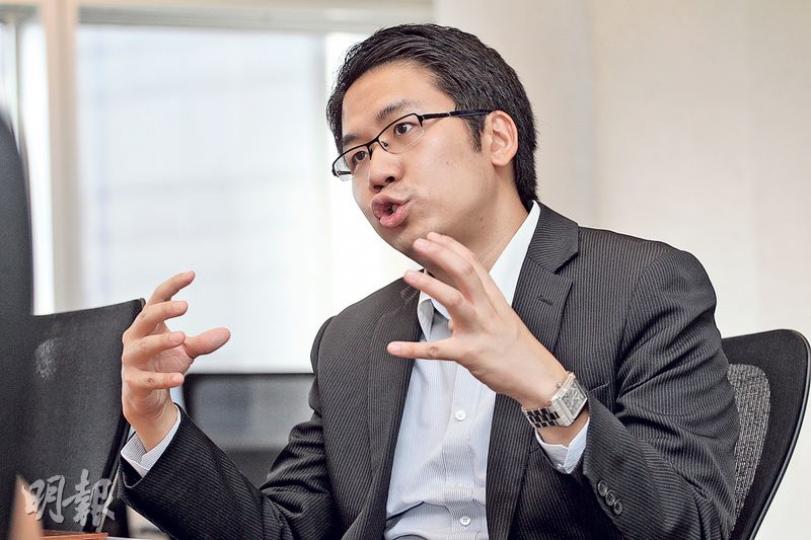 華夏基金(香港)業務拓展部總監陳志豪(圖)表示,今次推出首隻具槓桿ETF揀選了美國指數,主要是因為相信香港投資者較為熟悉及港元與美元掛鈎,可減少匯率風險。(李紹昌攝) 華夏基金(香港)業務拓展部總監陳志豪(圖)表示,今次推出首隻具槓桿ETF揀選了美國指數,主要是因為相信香港投資者較為熟悉及港元與美元掛鈎,可減少匯率風險。(李紹昌攝)