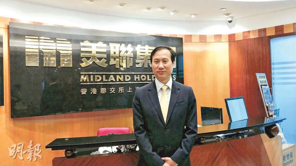 美聯行政總裁布少明(圖)表示,樓市已進入上升周期,本季亦將續加強人手搶佔市場佔有率。(謝穎怡攝) 美聯行政總裁布少明(圖)表示,樓市已進入上升周期,本季亦將續加強人手搶佔市場佔有率。(謝穎怡攝)