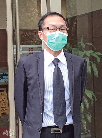 任職海關督察的事主蔡劍輝稱,直至向消委會投訴才「醒一醒」,意識到被告的行為違法,形容自己當局者迷。(黃文雋攝)被告林沛泉(圖)被指擅自做多項工程後,才要求事主付錢,又稱「唔畀錢就法庭見」。(黃文雋攝) 任職海關督察的事主蔡劍輝稱,直至向消委會投訴才「醒一醒」,意識到被告的行為違法,形容自己當局者迷。(黃文雋攝)被告林沛泉(圖)被指擅自做多項工程後,才要求事主付錢,又稱「唔畀錢就法庭見」。(黃文雋攝)