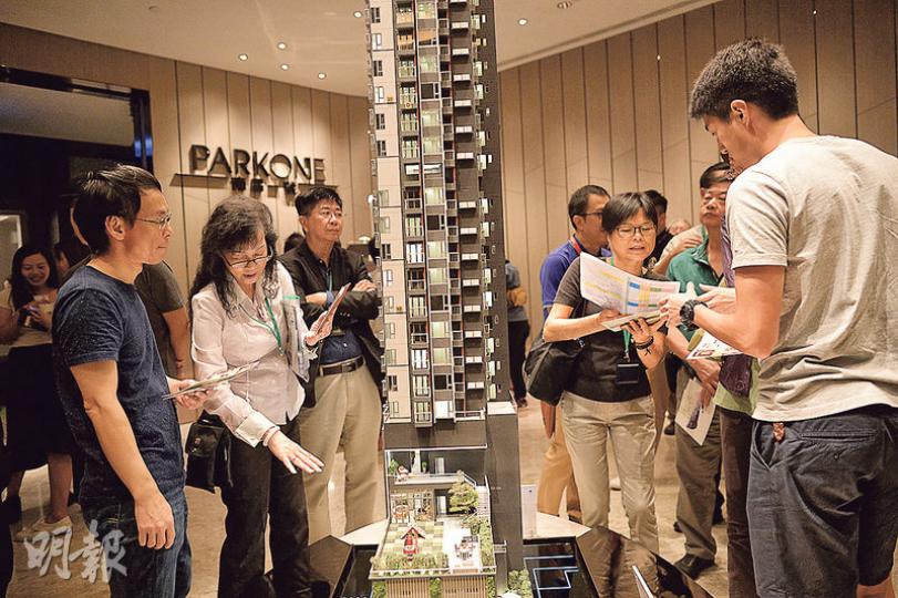恒地深水埗南昌一號開放示範單位,市場消息指暫收約200票,超額約3倍。(蘇智鑫攝) 恒地深水埗南昌一號開放示範單位,市場消息指暫收約200票,超額約3倍。(蘇智鑫攝)
