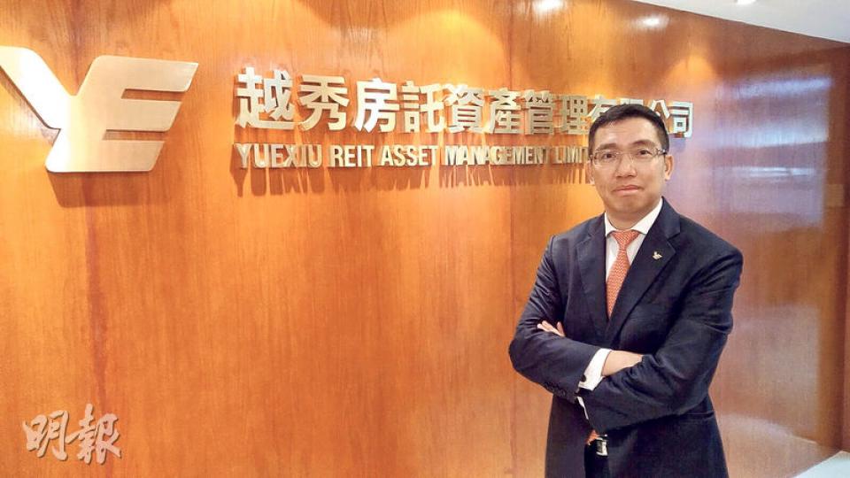 越秀房託行政總裁林德良表示,廣州經濟正由製造業向服務業轉型,取得成效需時,加上甲級寫字樓供應充足,有關租金近年跑輸北京、上海及深圳等其他內地一線城市。(葉創成攝) 越秀房託行政總裁林德良表示,廣州經濟正由製造業向服務業轉型,取得成效需時,加上甲級寫字樓供應充足,有關租金近年跑輸北京、上海及深圳等其他內地一線城市。(葉創成攝)