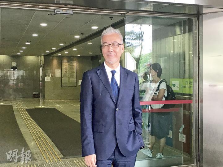 被告黃偉民聞判後表現平靜,離庭時面露笑容。(黃文雋攝) 被告黃偉民聞判後表現平靜,離庭時面露笑容。(黃文雋攝)