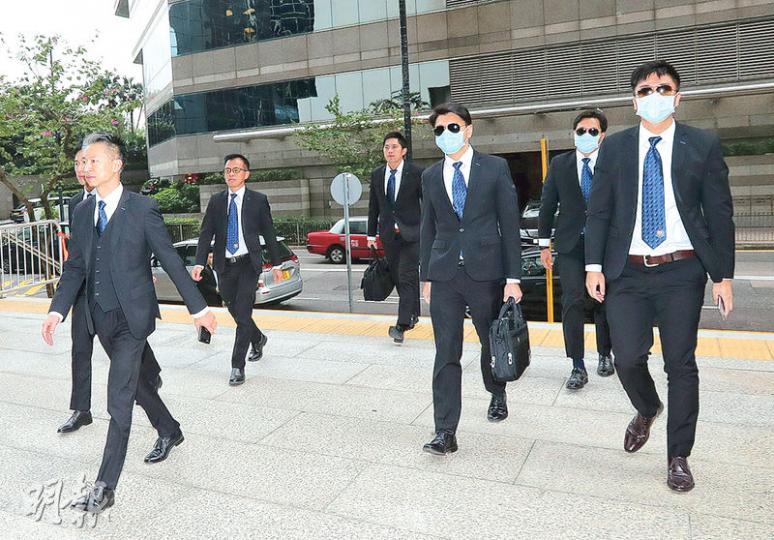 7名被告昨晨步入法院應訊,昨續由控辯雙方代表盤問案中證人。案件今日續審。(李紹昌攝) 7名被告昨晨步入法院應訊,昨續由控辯雙方代表盤問案中證人。案件今日續審。(李紹昌攝)