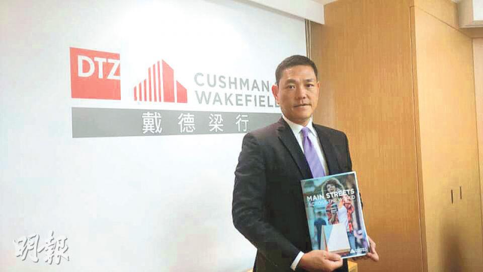 戴德梁行香港商業部主管林應威,展望明年本港舖市回穩,料租金跌幅將維持在一成以內。(劉詠怡攝) 戴德梁行香港商業部主管林應威,展望明年本港舖市回穩,料租金跌幅將維持在一成以內。(劉詠怡攝)