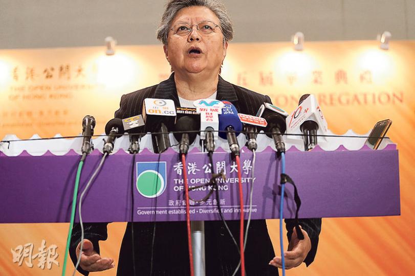 人大常委范徐麗泰(圖)昨稱,現時港獨倡議者「不是講吓寫吓,而是有行動」,認為下屆特首候選人必須提出23條立法,反問「若不能承諾按《基本法》要求落實法例,點做特首呢?」(郭慶輝攝) 人大常委范徐麗泰(圖)昨稱,現時港獨倡議者「不是講吓寫吓,而是有行動」,認為下屆特首候選人必須提出23條立法,反問「若不能承諾按《基本法》要求落實法例,點做特首呢?」(郭慶輝攝)