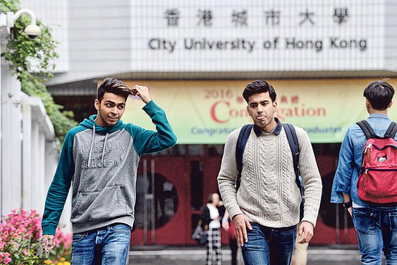 審計報告提到，八大院校推動學生國際化，但以招收內地生為主。城大內地生以外的非本地生佔整體學生4.1%，比率已屬八大院校中第三高。（楊柏賢攝）