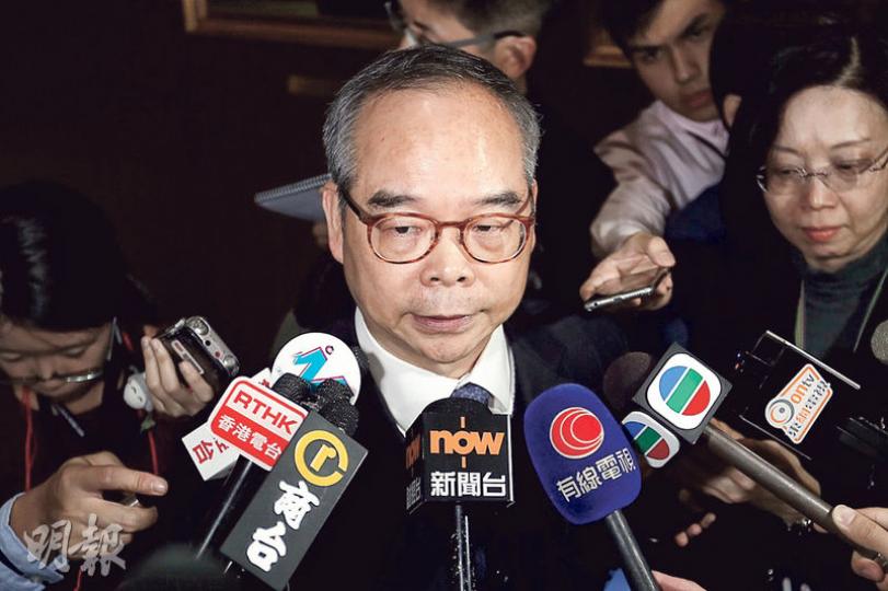 民政事務局長劉江華回應青少年軍撥款及獲批校舍,指青少年軍能夠成功爭取校舍,一方面是因為符合這些要求,而另一方面也比其他兩個申請者優勝。(郭慶輝攝) 民政事務局長劉江華回應青少年軍撥款及獲批校舍,指青少年軍能夠成功爭取校舍,一方面是因為符合這些要求,而另一方面也比其他兩個申請者優勝。(郭慶輝攝)