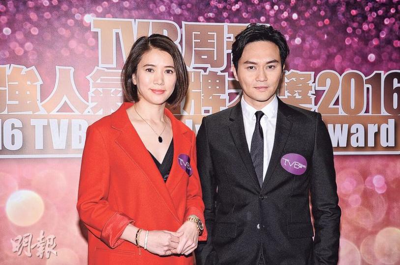 張智霖與袁詠儀獲選為「最強人氣廣告天王天后」。(攝影﹕鍾偉茵) 張智霖與袁詠儀獲選為「最強人氣廣告天王天后」。(攝影﹕鍾偉茵)