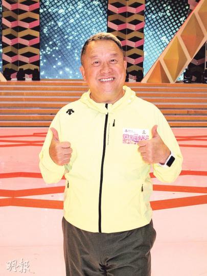 曾志偉說連女化妝師的膊頭也無搭過。(攝影鎅O者:鍾一虹) 曾志偉說連女化妝師的膊頭也無搭過。(攝影鎅O者:鍾一虹)