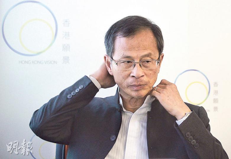 曾鈺成提及下屆特首選舉,認為建制陣營若派出3人出選,包括現任特首梁振英、財政司長曾俊華及新民黨主席葉劉淑儀「不算太多」。(蘇智鑫攝) 曾鈺成提及下屆特首選舉,認為建制陣營若派出3人出選,包括現任特首梁振英、財政司長曾俊華及新民黨主席葉劉淑儀「不算太多」。(蘇智鑫攝)