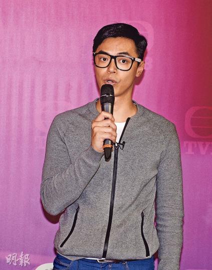 TVB《東張西望》主持李潤庭在記者會上表示會一力承擔責任。(攝影﹕劉永銳)李潤庭為背妻偷食事件兩度鞠躬道歉。(攝影﹕劉永銳)樂易玲稱若李潤庭可以完美解決事件才復職。(攝影﹕劉永銳)余詠珊對李潤庭感失望。(攝影﹕劉永銳) TVB《東張西望》主持李潤庭在記者會上表示會一力承擔責任。(攝影﹕劉永銳)李潤庭為背妻偷食事件兩度鞠躬道歉。(攝影﹕劉永銳)樂易玲稱若李潤庭可以完美解決事件才復職。(攝影﹕劉永銳)余詠珊對李潤庭感失望。(攝影﹕劉永銳)