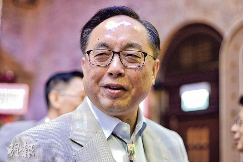 創科局是由今屆特首設立,創新及科技局長楊偉雄被問到會否擔心下屆政府自己連任會有難度時稱,會繼續做好任期內的工作,強調自己是為香港服務,希望將創科做得更好。(楊柏賢攝) 創科局是由今屆特首設立,創新及科技局長楊偉雄被問到會否擔心下屆政府自己連任會有難度時稱,會繼續做好任期內的工作,強調自己是為香港服務,希望將創科做得更好。(楊柏賢攝)